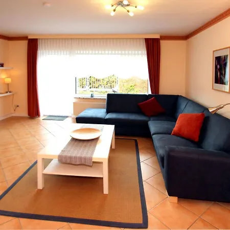 Reihenhaus, Nyaraló